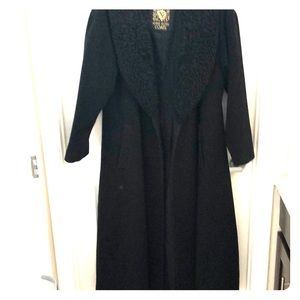 Bloomingdales Luxurious wool Coat